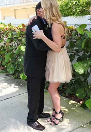 18 year old girl Hailey Little takes off yoga attire to stand naked